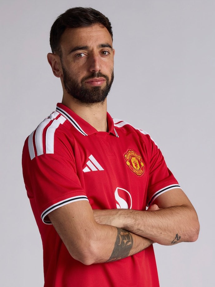 MohammedSanoos4's tweet photo. This is Manchester United. Always 🔴  
 
Introducing the adidas x United 2026/27 home jersey.

Original version x Replica version 🇾🇪
@ManUtd https://t.co/9zOEWSYjYo