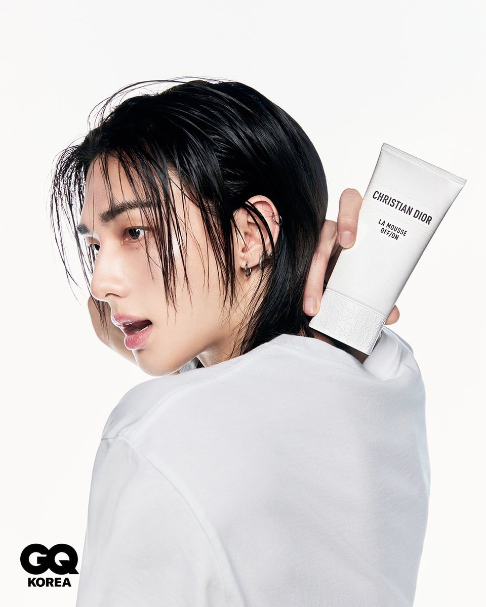hyunjin pics tweet media