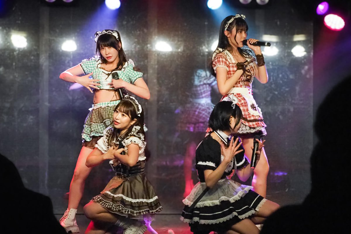 むーんがーる tweet media