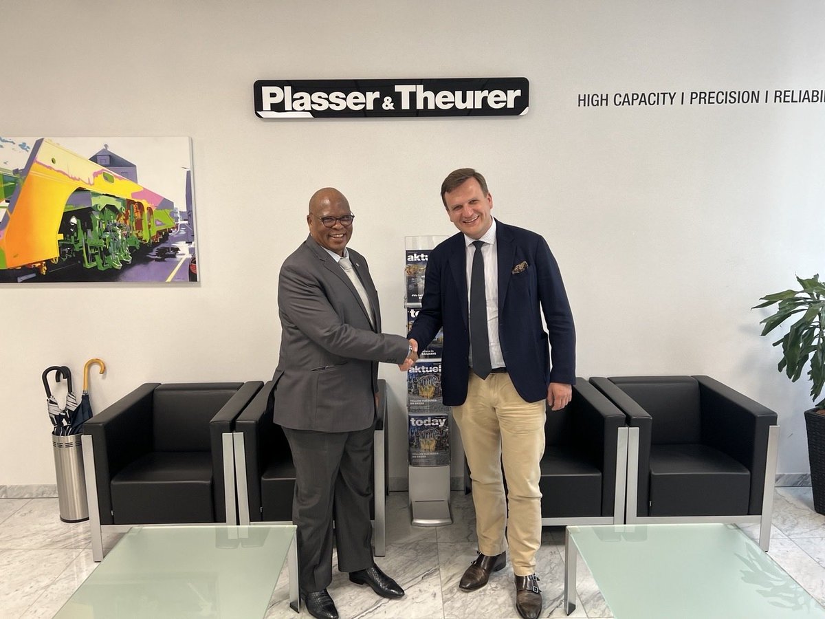 SAEmbAustria's tweet photo. Recently, Ambassador RS Molekane met with Johannes Max-Theurer, CEO of leading railway maintenance technology company Plasser &amp; Theurer, to reflect on the company’s more than 60-year presence in SA 🇿🇦 and discuss opportunities to deepen partnership and investment. https://t.co/slM2eGTRxo
