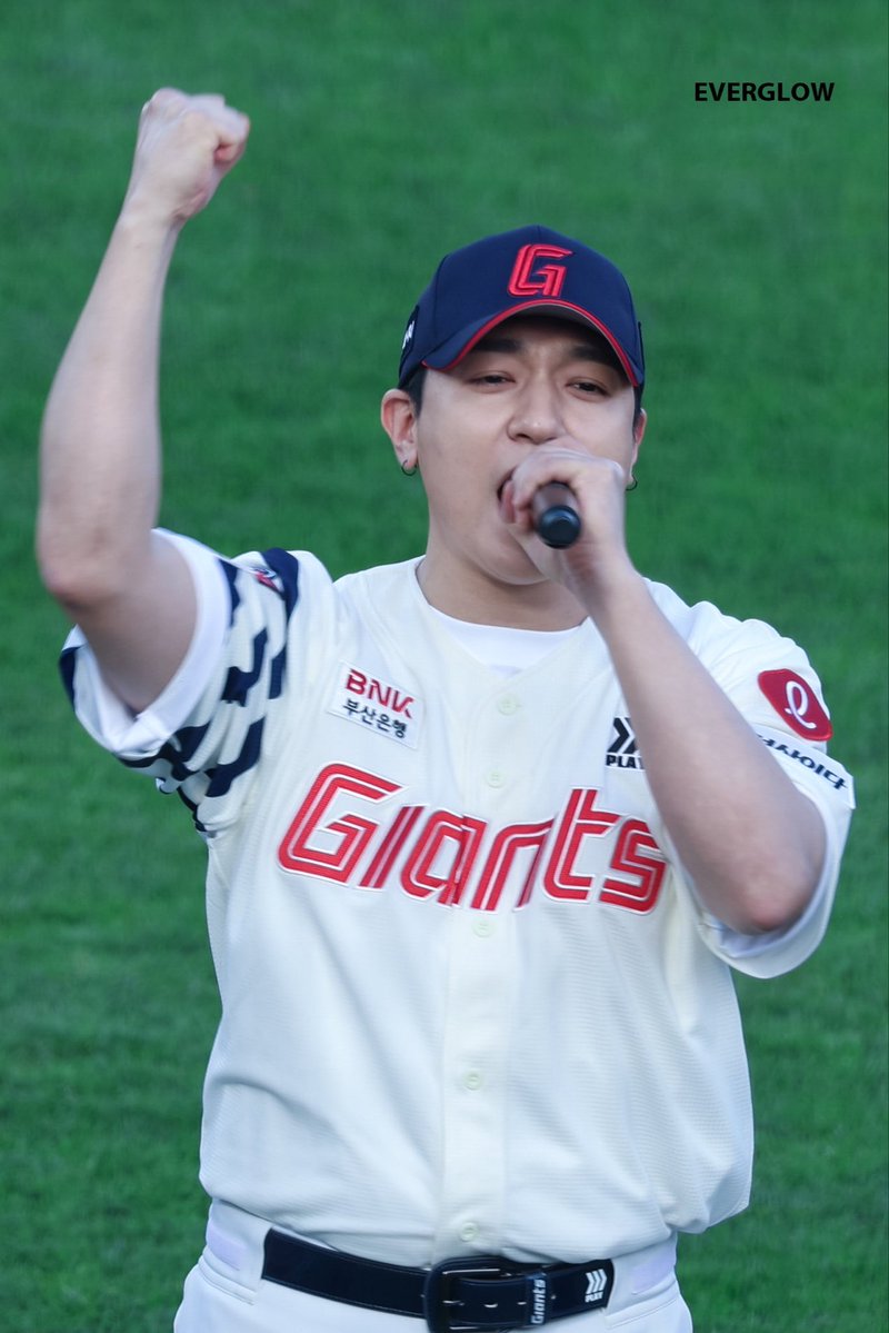 woodyꕤ Brian Kang tweet media