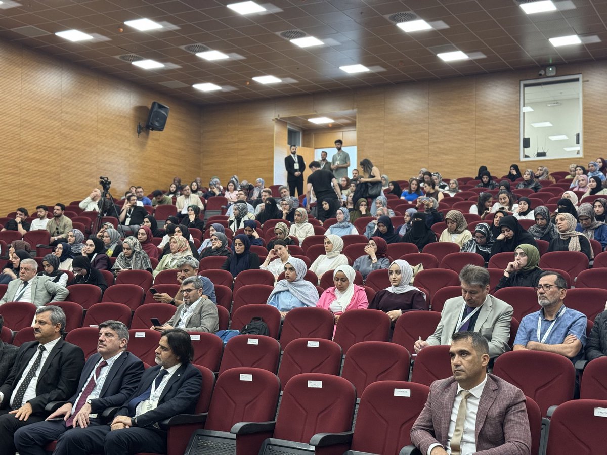 Siirt Üniversitesi İlahiyat Fakültesi tweet media