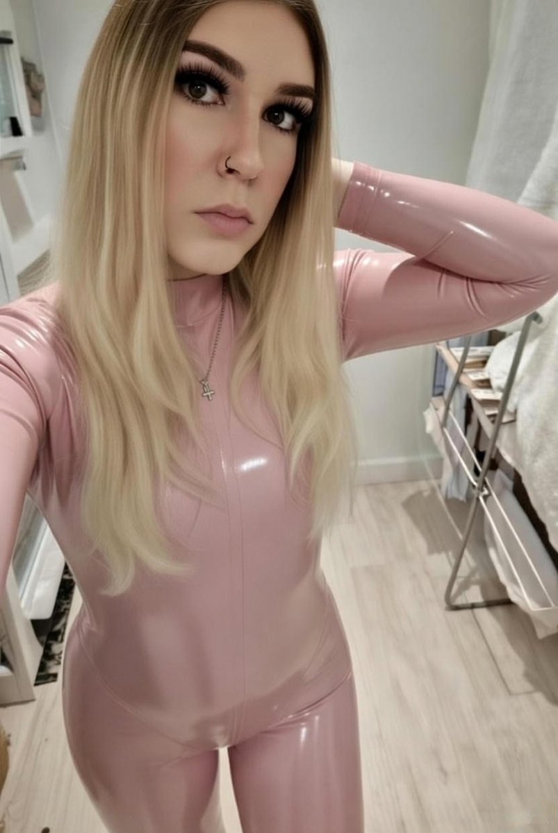 SISSY FLORINE tweet media