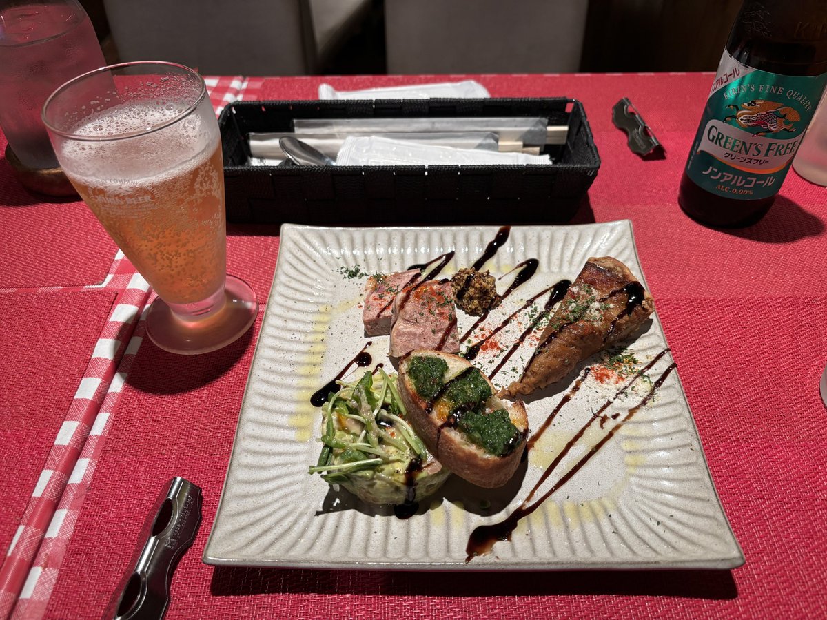 look934623's tweet photo. タンシチュー美味し�� https://t.co/SzFs4cK7ls
