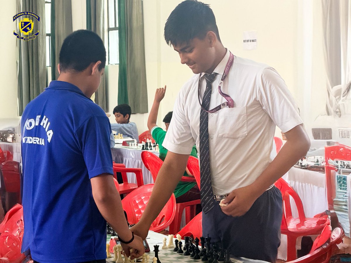 gkp_sps's tweet photo. 𝐂𝐡𝐞𝐜𝐤𝐦𝐚𝐭𝐞!

The atmosphere was electric at St. Paul's School during the Inter-School Chess Competition.From opening gambits to nail-biting endgames, these young players showed us exactly what focus looks like. https://t.co/SQCT7j9Uzv