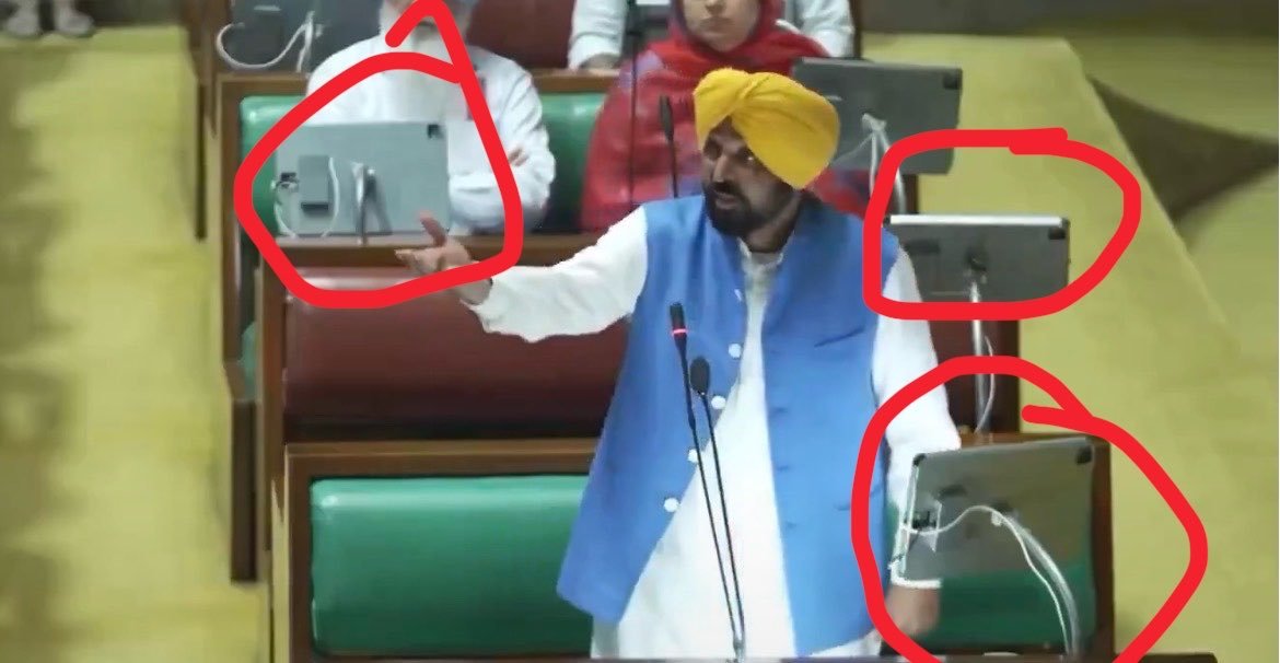 shauryabjym's tweet photo. Amounts sanctioned for setting up Apple iPad in Legislative Houses :

Kerala~ ₹53 Cr.
Uttar Pradesh~ ₹25 Cr.
Madhya Pradesh~ ₹23 Cr.
Haryana~ ₹21 Cr.
Odisha~ ₹18 Cr.
Tamil Nadu~ ₹18 Cr.
Punjab~ 17.81 Cr.
Assam~ ₹16 Cr.
Bihar~ ₹15.97 Cr.
Gujarat~ ₹15 Cr.
Nagaland~ ₹8.72 Cr.
Sikkim~ ₹8 Cr.

MLA really needs iPads just to note? 🤡
