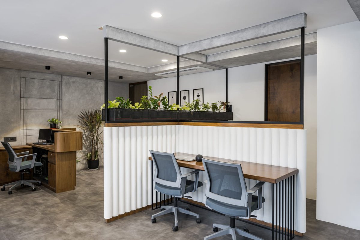 Soundarya656's tweet photo. Premium spaces are not created by high spending alone—intelligent turnkey execution, spatial planning, and coordinated interiors create real long-term value.

JSD Projects LinkedIn Page

— Soundarya Deep Kaur 
Director of Sales &amp; Marketing 
📞 +91 9876897706

#TurnkeyProjects https://t.co/TEiHNo7Bpp