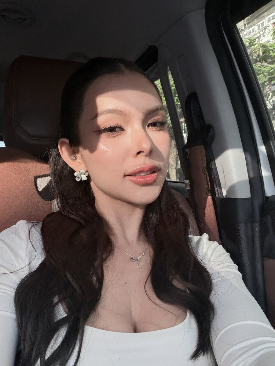 ท่านรองแองเจเล่ | Angelica tweet media