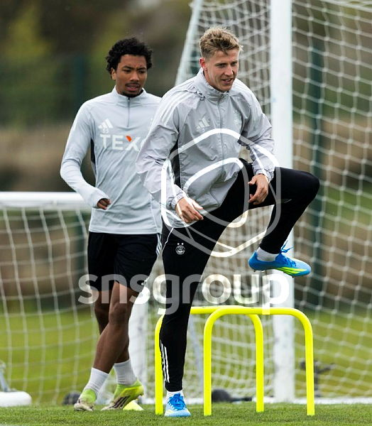 ChristopherHarv's tweet photo. So I saw Keyrol Figueroa walk into Pittodrie on Tuesday with a couple of other lads. One of them could be this guy training at CP this week. Any ideas who it is? #Aberdeen #AFC #internetdetectives https://t.co/WbfpvhwycP