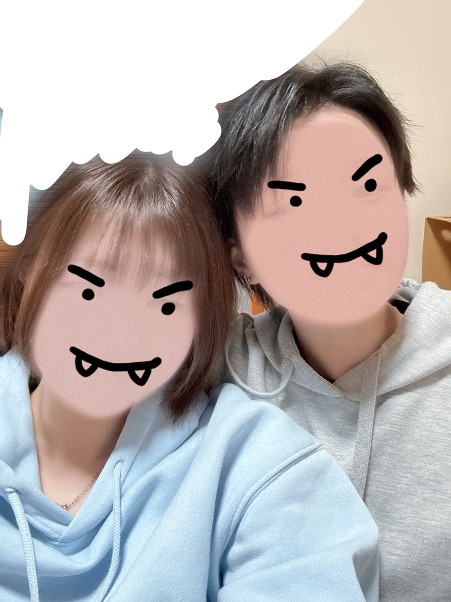 モチ tweet media