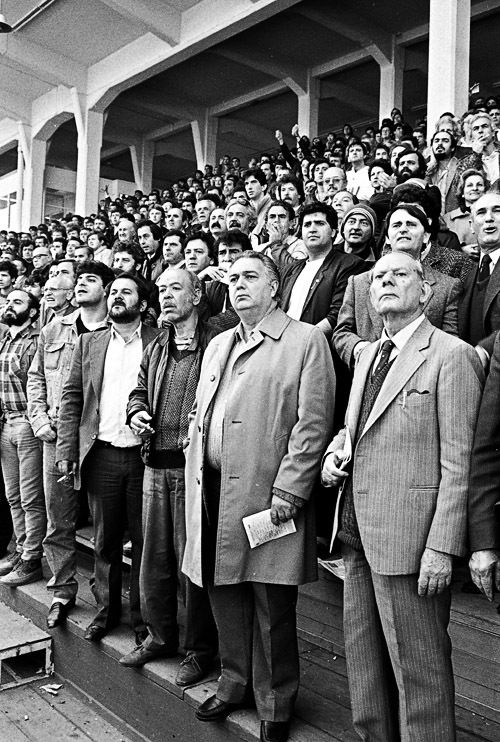 Ξεπεσμένος rtιστας tweet media