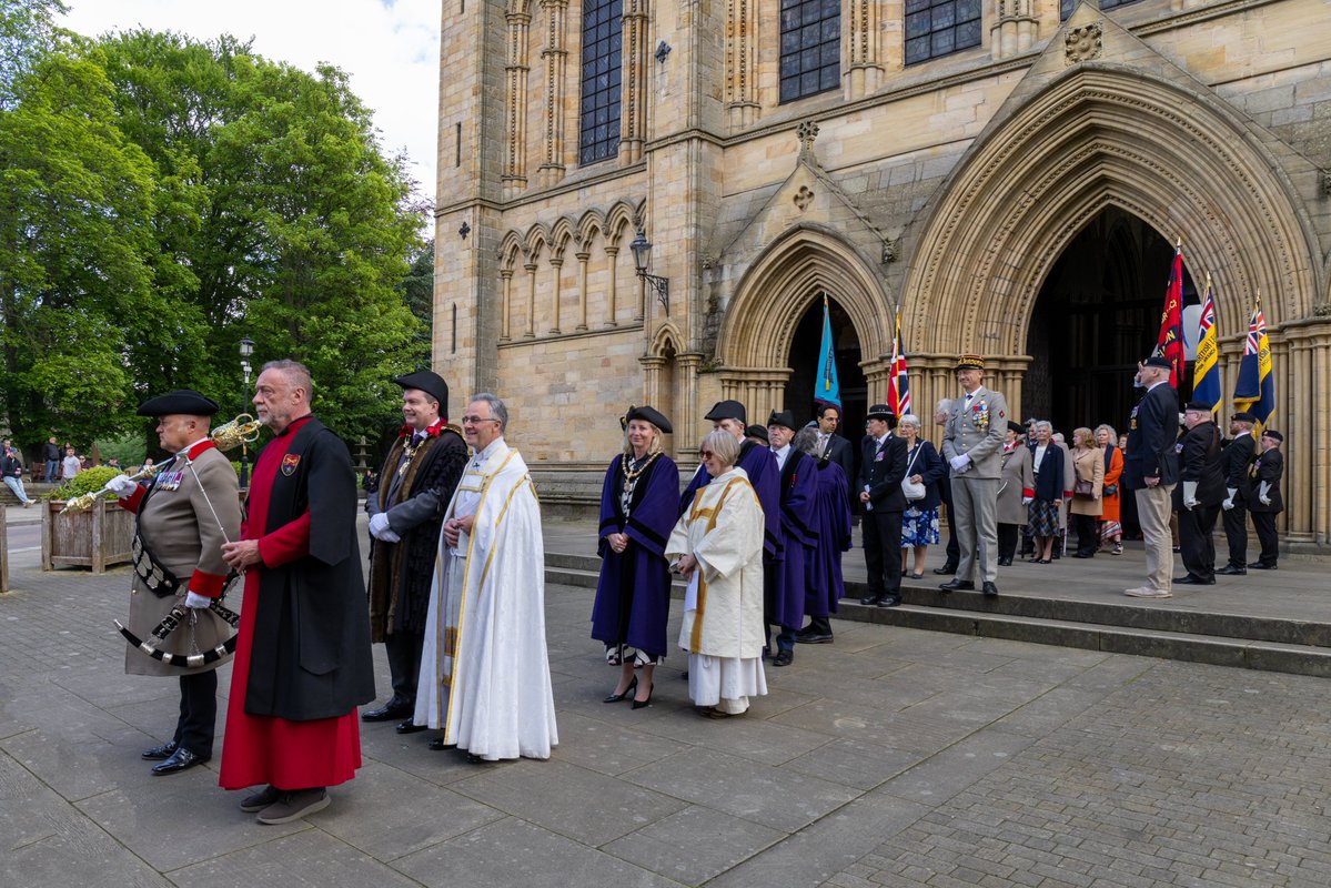 Ripon Cathedral tweet media
