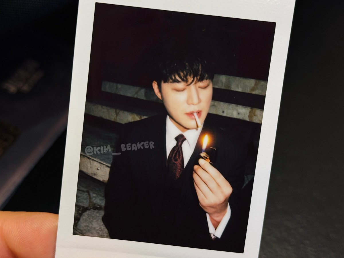 비커 tweet media