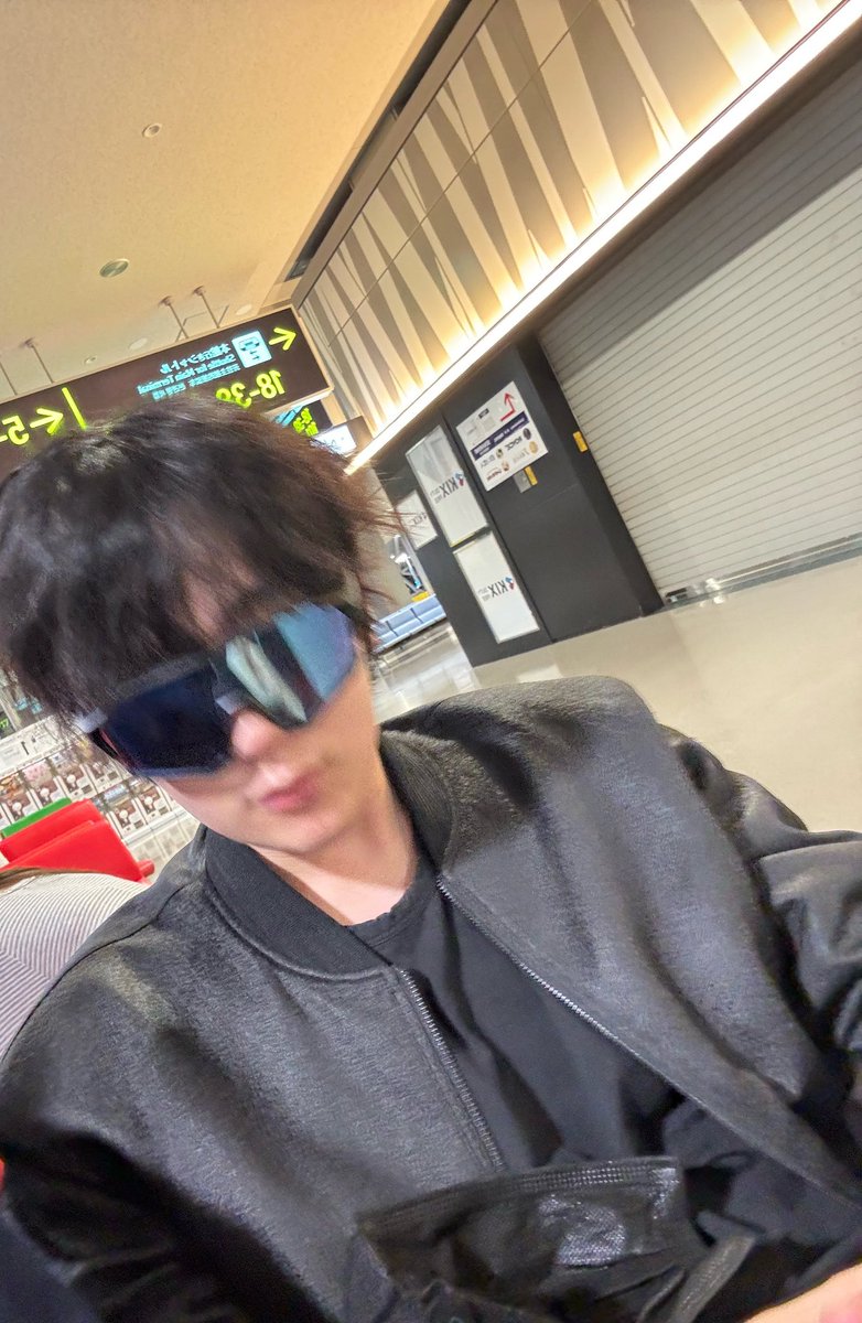 리누 tweet media