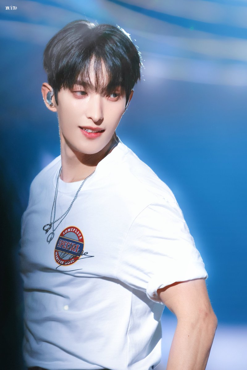 Dueto0218's tweet photo. 260514

☁️

#도겸 #이석민 
#ドギョム #DOKYEOM 
#세븐틴 #SEVENTEEN
@pledis_17 https://t.co/QJRi3tcRTq