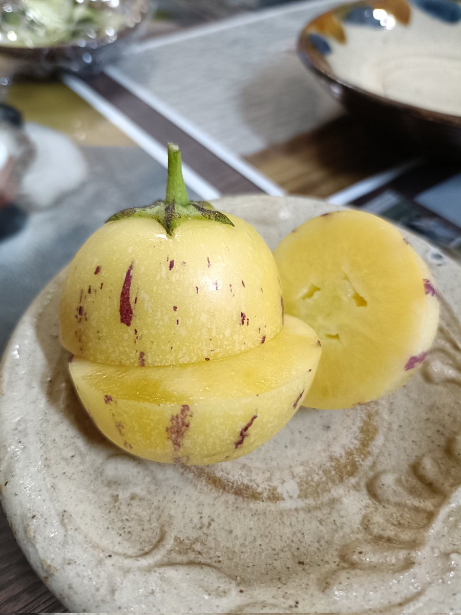 senatoppi2's tweet photo. ペピーノって知ってる？
幻の果実
美味しい https://t.co/Ok45HN0BQR