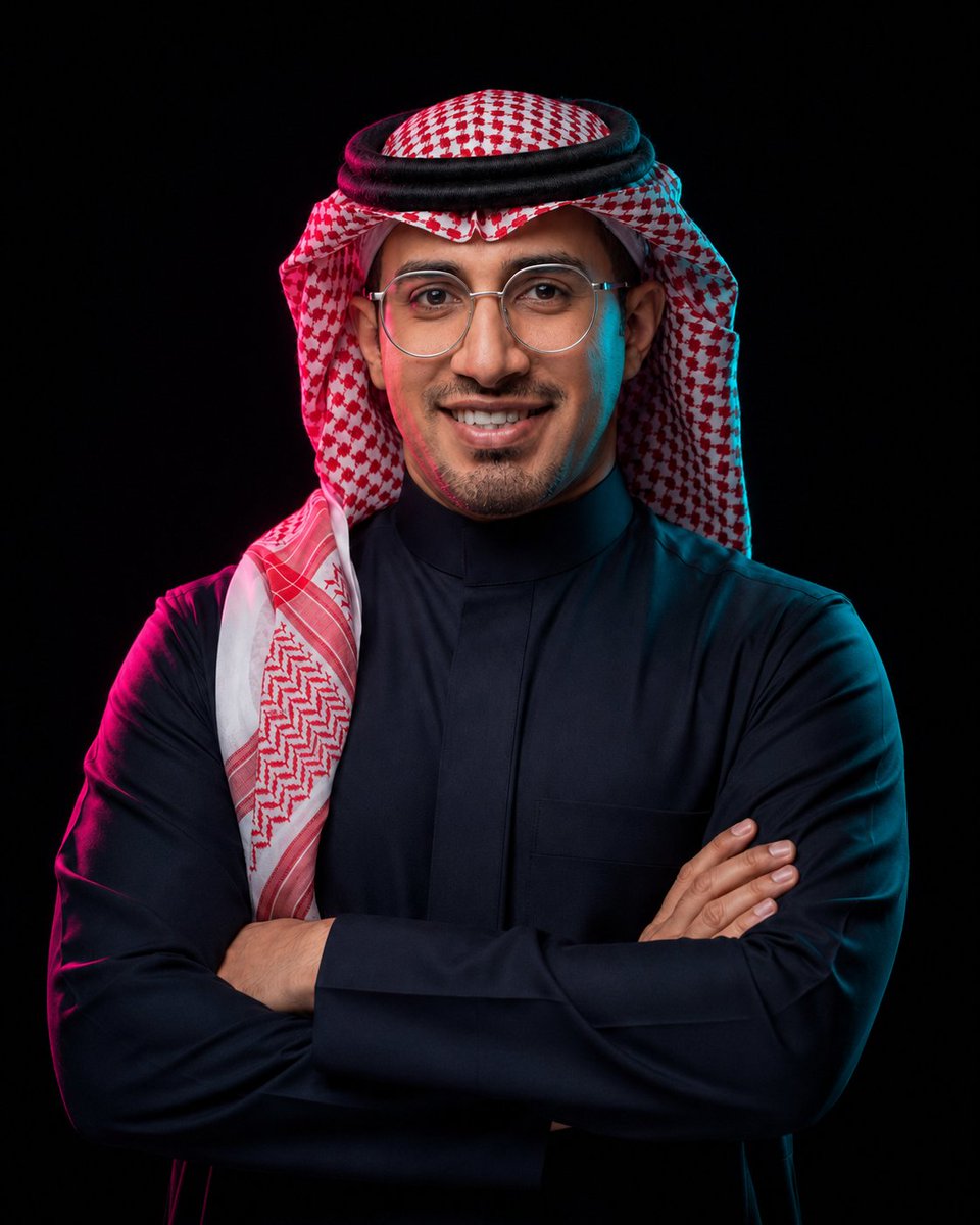 Sultan_Magfory's tweet photo. سويت هذه الصورة بدون استيديو ولا إضاءة 😍

راح أترك لكم البرومت في الرد الأول 👇🏻 https://t.co/h7AJKKQiGc