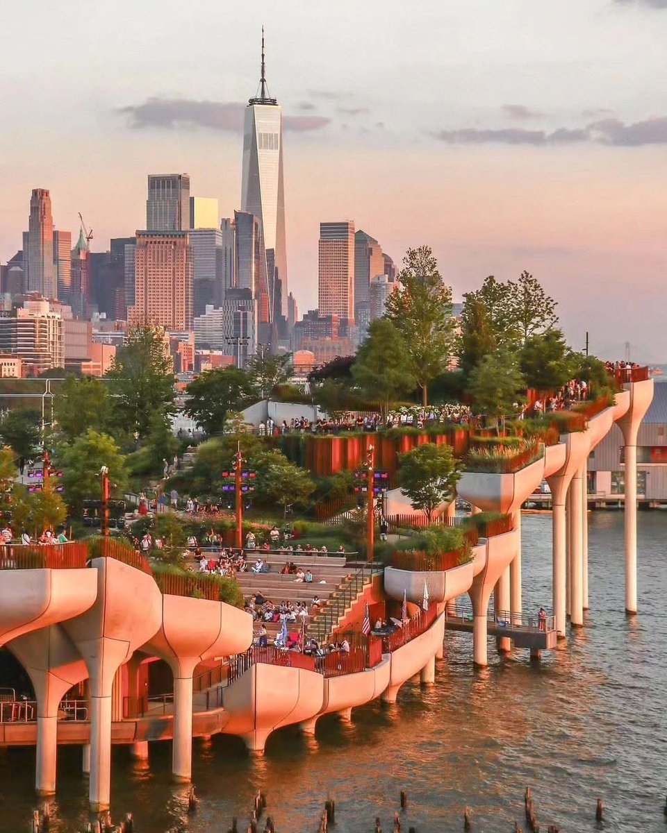 Colourfulwater1's tweet photo. New York, New York 🇺🇸 https://t.co/U1iqO9byLD
