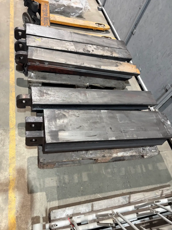 Premtech_UK's tweet photo. #GagPlate #repair &amp; #refurbishment 🛠️
Inspection, controlled weld repair &amp; precision machining - restoring reliability across #HeavyIndustry.
#Premtech #Engineering #Manufacturing https://t.co/HfHWYfw1f1
