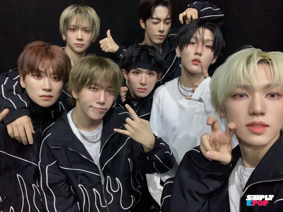 로완 아카이브 tweet media