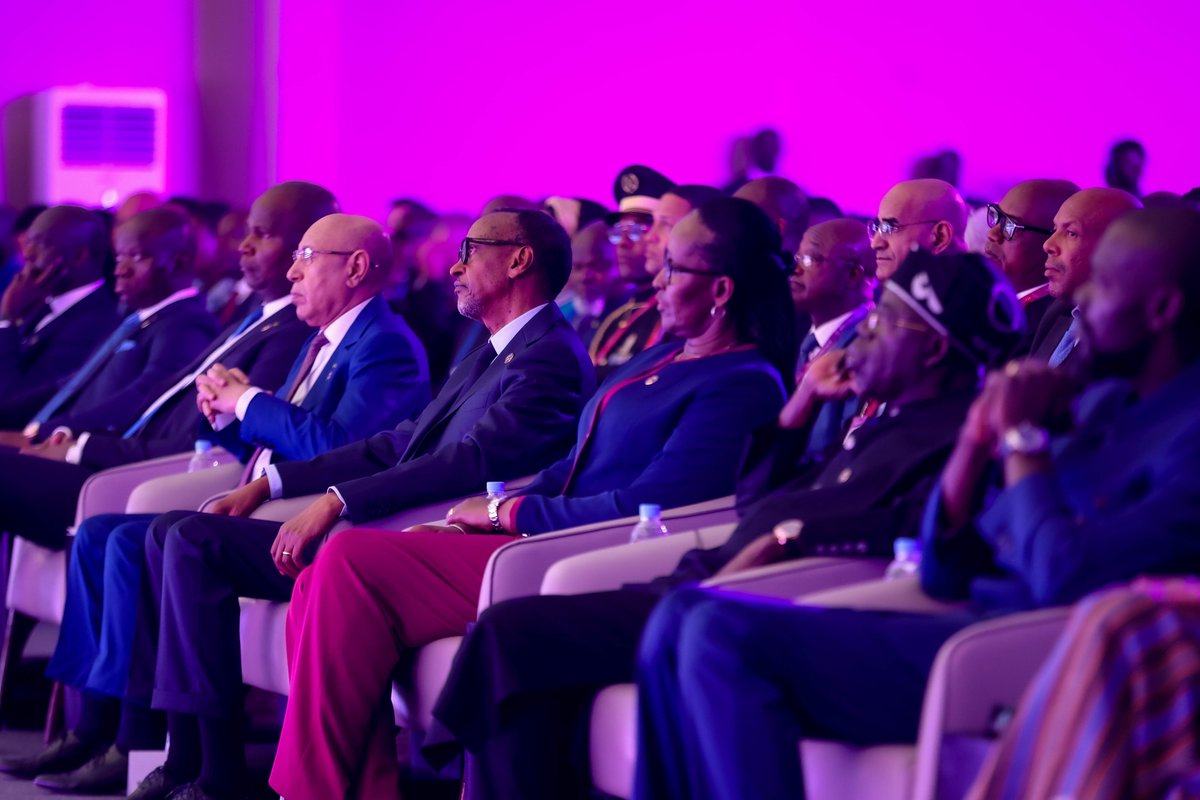 africaceoforum's tweet photo. 🎶 One voice, one stage, one continent rising. Malaika lifts the #ACF2026 floor in Kigali. #AfricaCEOForum https://t.co/hvD3iKOc6j