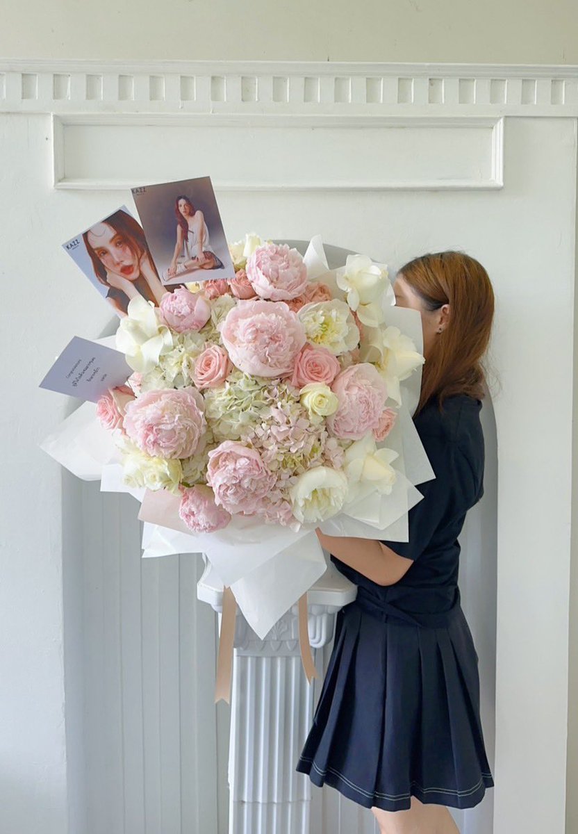 SeleneFlowerBKK tweet media
