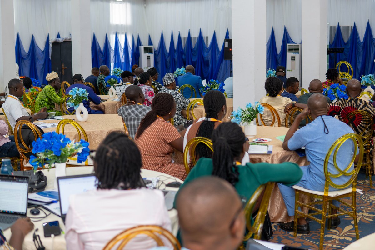 FAONigeria's tweet photo. Sustainable landscapes are key to resilient food systems 🌿

H.E. Gov @LuckyAiyedatiwa opened the 2nd PILA Workshop in Ondo State this week. Supported by @theGEF, @FAO is working with partners to promote Integrated Landscape Management under the @FolurNgr Project.

#FoodSecurity https://t.co/1DgWONqOcI