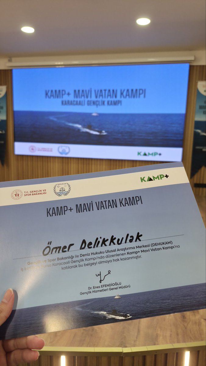 omerdk06's tweet photo. GSB ile DEHUKAM iş birliğinde düzenlenen “Mavi Vatan Kampı”na katıldım.Program kapsamında deniz diplomasisi, Türkiye’nin deniz yetki alanları, münhasır ekonomik bölge, Adalar denizinde yaşanan sorunlar, güncel denizcilik meseleleri üzerine verimli bir program gerçekleştirdik ⚓️🇹🇷 https://t.co/Ycj2sOEeDS