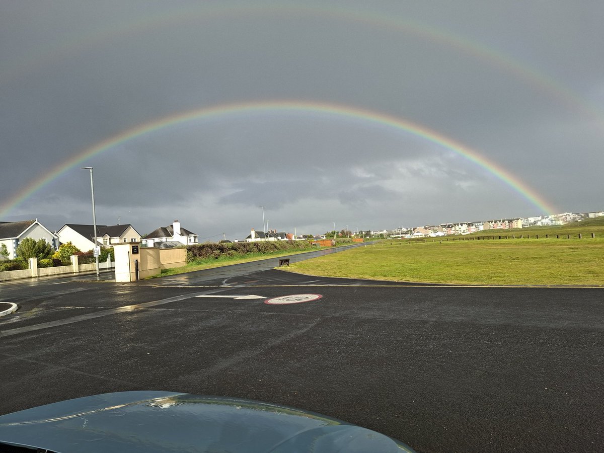 whatagrip's tweet photo. @royalportrush @KellyPrc @GolfIreland_ https://t.co/9c6tFM272p