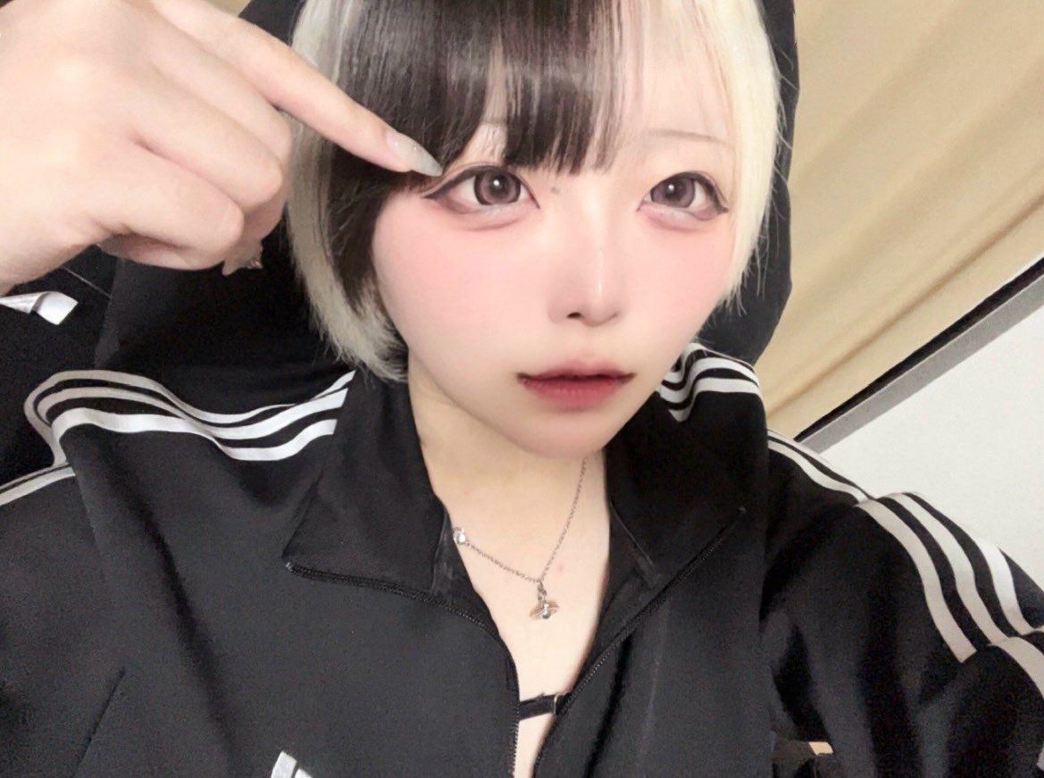 1205v__'s tweet photo. 顔がばぶちゃんになった https://t.co/uN0XrZv42t