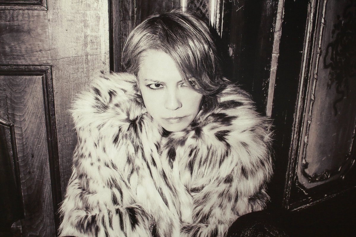 yotayota1020's tweet photo. 【HYDE パネル展①】

HMV渋谷のHYDEさん！
一眼レフで縦と横の写真撮りました！

少しでもお役に立てればと思っておりますので、もし宜しければ自由に画像保存して下さい！

#HYDE #JekyllandHYDE
#JekyllandHYDEinSalzburg https://t.co/FEKGxjmLo9