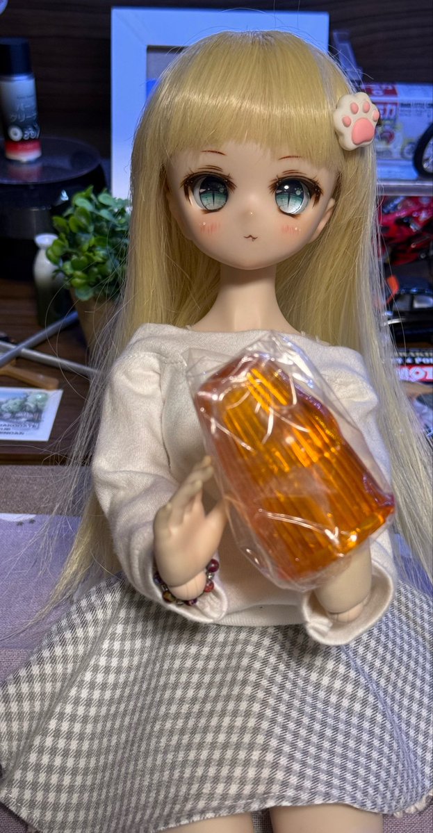 ただ今からのなるちゃん！ ベスパの左ウィンカー譲り受ける前から割れ