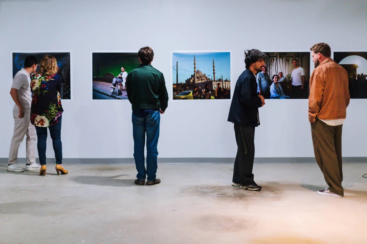 agos_en's tweet photo. 📌 We Are Here

✒️ Maral Tavitian

▪️ Supported by funding from the Calouste Gulbenkian Foundation and accompanied by photographer Alexis Pazoumian, I structured my reporting around one question: What does it mean to be an Armenian in Turkey today?

https://t.co/G8OGHoumKb https://t.co/QtdP7BDYkS