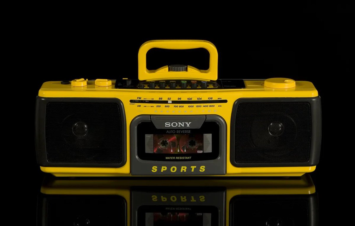Obsolete Sony tweet media