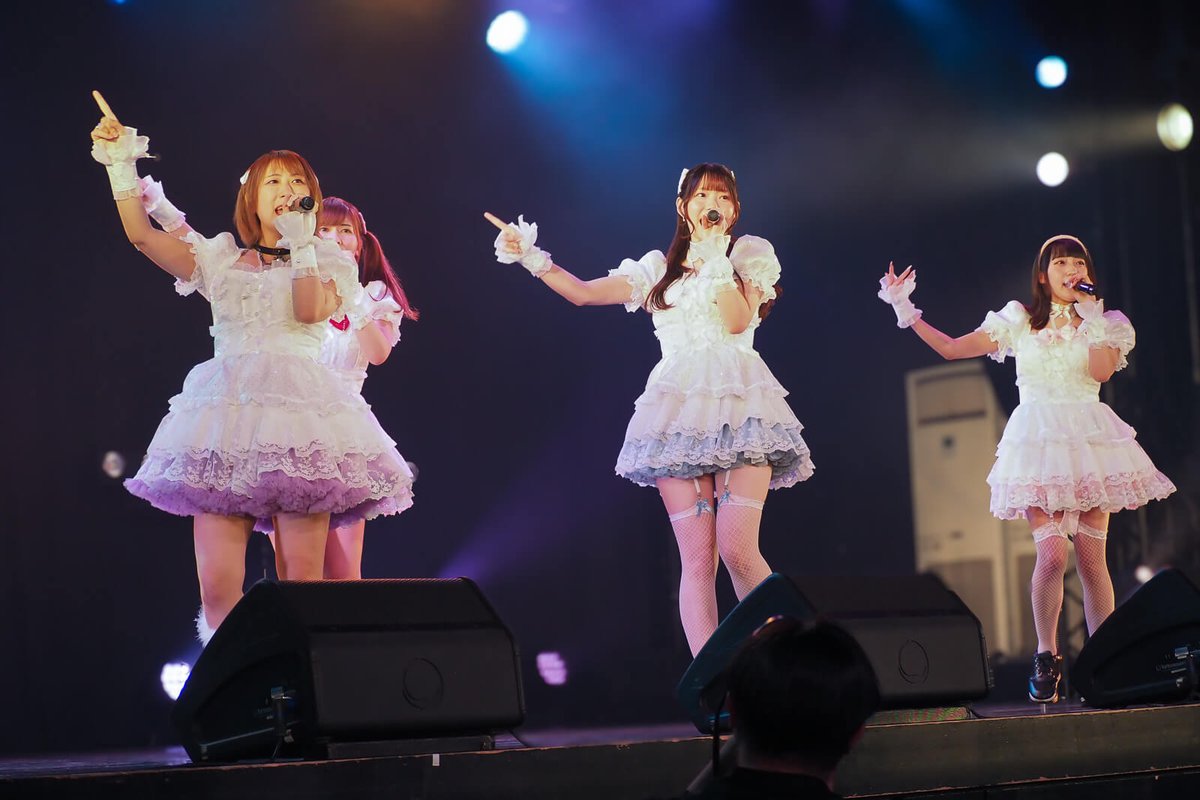 むーんがーる tweet media