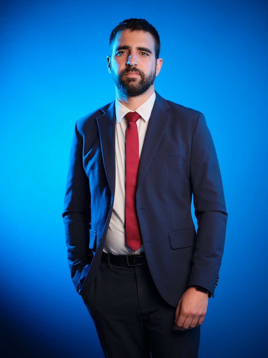 EstrategosES's tweet photo. 🚀 Seguimos creciendo desde dentro.

@Rasotero asume la Dirección de las áreas de Tercer Sector-Social y Energía e Infraestructuras ⚡🏗️ Pata negra de Estrategos, su trayectoria representa una apuesta por el talento de la casa.  

A por todas, Ramón🤝

#10AñosEstrategos https://t.co/BLLjTnqSgW