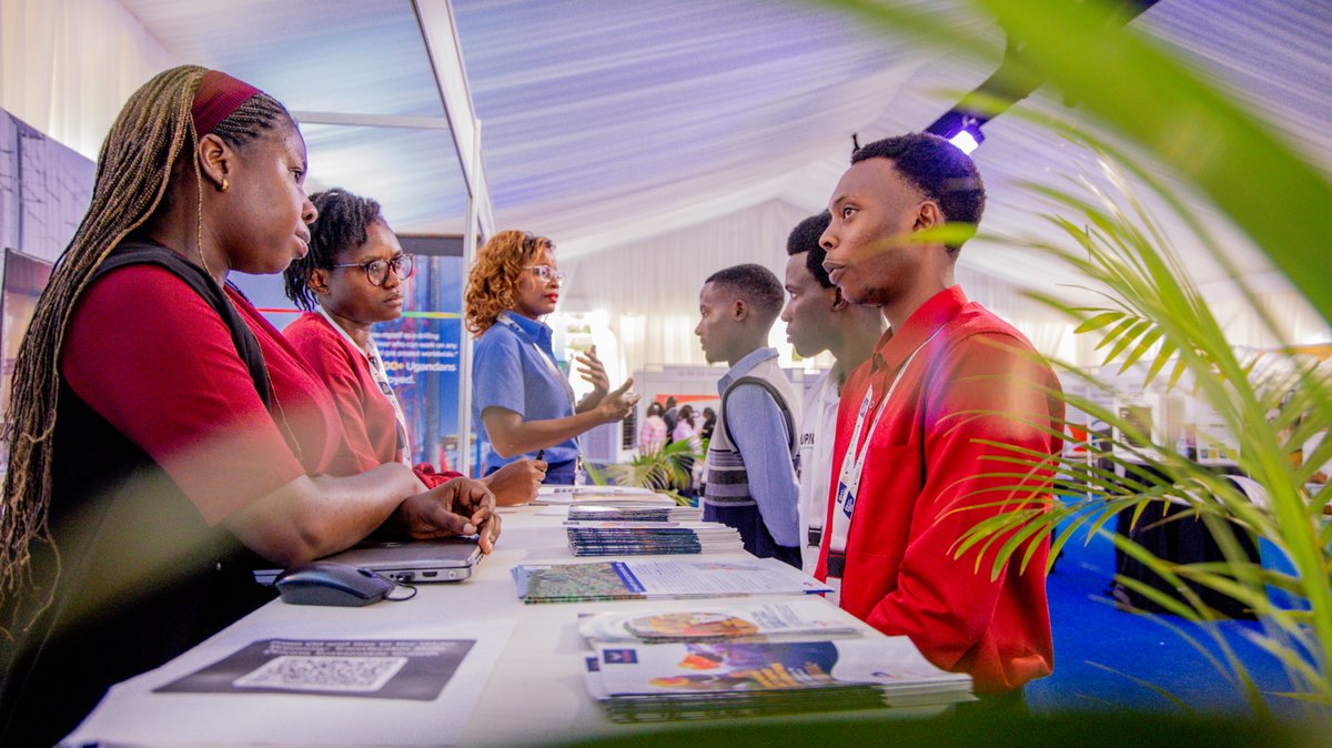TotalEnergiesUG's tweet photo. Since 2012, #TotalEnergies Professeurs AssociΓ©s (TPA) programme has delivered over 30 oil and gas courses at @kyambogou, @OfficialMubs, and @Makerere, reaching more than 1,400 students and strengthening local expertise for Ugandaβs energy future.
#CreatingSharedValue #GrowingTogether #OilSkillsExpoUg26