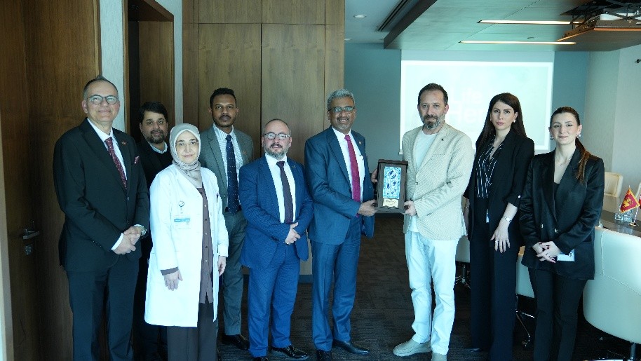 slembankara's tweet photo. Strengthening Sri Lanka–Türkiye economic cooperation, Niluka Kadurugamuwa and the official delegation met with Medipol Mega University Hospital and ÜNLÜ &amp; Co to explore investment opportunities in Sri Lanka and enhance bilateral business collaboration. 🇱🇰🇹🇷 https://t.co/oWdpO3DDV3