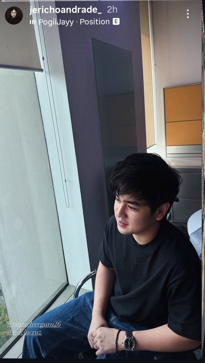 RosemarieC3417's tweet photo. Yow ang pogi tlga nang oppa namn yn 

#MiguelVergara https://t.co/xkmrmEZLWJ