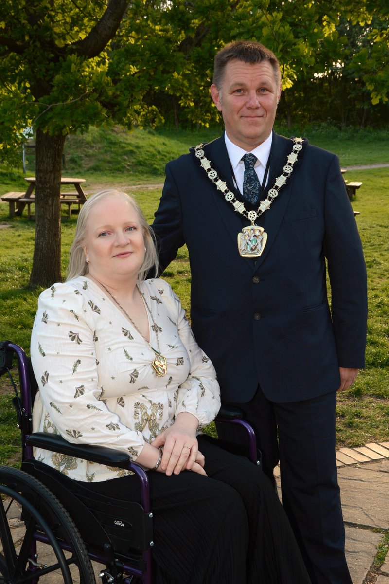 Oadby_Wigston's tweet photo. Councillor Carl Walter was elected to the position of Mayor of Oadby & Wigston for the 2026-27 municipal year at the council's AGM earlier this week (12 May).  
The non-political role of mayor is ceremonial, with the mayor acting as First Citizen of Oadby & Wigston and representing the council at events and civic functions.  
Cllr Walter said: “It is a real privilege to be elected to the position of mayor and to represent the residents of South Wigston, Wigston and Oadby. I will do my utmost to uphold the traditions of the borough, to support the local communities and put Oadby & Wigston on the map.  
“I have chosen two local charities that mean a lot to me and do a lot of great work in our borough to support during my term - The Armed Forces & Veterans Breakfast Clubs and the Leicester Tigers Foundation.  
“I would also like to say a massive thank you to our outgoing mayor, Cllr Jasvir Kaur Chohan, and to her consort Kuldip Singh Chohan for their outstanding service to the borough and county in the past 12 months.”