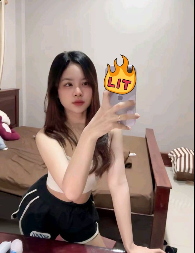 Karen Moore tweet media