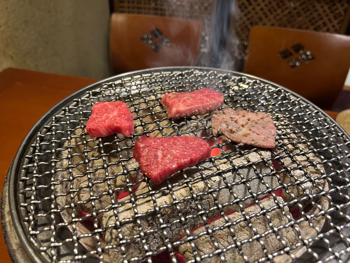 もりも tweet media