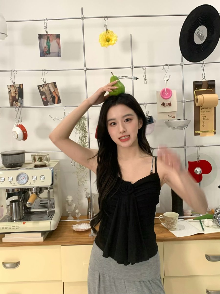 ♥︎, tweet media