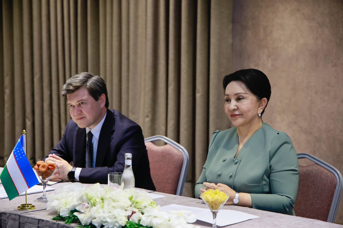 UNRCCA's tweet photo. On the margins of the 2⃣nd #AsianWomenForum in #Bukhara, #SRSG @kahaimnadze met w/ H. E. @TNarbaeva, Chairperson of the 🇺🇿 @OSenati. They exchanged views on strengthening #UNRCCA – #Uzbekistan cooperation, advancing #WPS #preventivediplomacy &amp; #CAWLC work under 🇺🇿 Chairmanship. https://t.co/RUirArPtJD