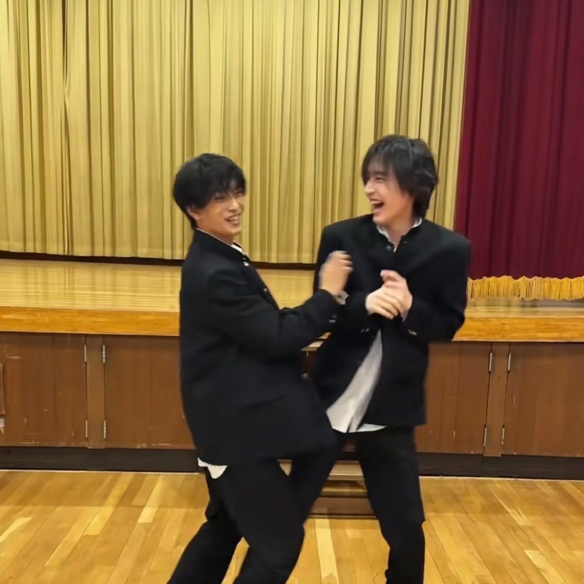 _ky02__'s tweet photo. どこ切り取っても愛おしい、👶🏻×２💕
本当に大好きかわいいくん（号泣） https://t.co/idrpGCZ2pq