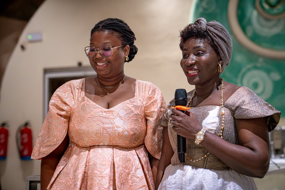 FAOWestAfrica's tweet photo. Moment fort de la #retraite #ONE_FAO à Saly : Amy Cole Gaye sacrée #Femme de l’année 🌸 Une source d’inspiration pour l’ensemble des équipes de la FAO Sénégal 

💪#LeadershipFéminin 🇸🇳 #ONEFAO #Sénégal #FAORetreat2026 https://t.co/O6uAi5zu1V