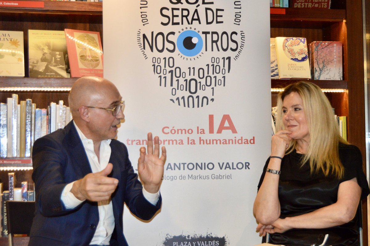 plazayvaldes's tweet photo. Qué gozada es siempre ver una librería llena. 😍
Muchas gracias a tod@s quienes os acercasteis a @LaCentralenMad para escuchar a @jantoniovalor y @GraziellaAlm presentando "QUÉ SERÁ DE NOSOTROS. Cómo la IA transforma la humanidad"

Hazte con tu ejemplar👇
https://t.co/AJkrEBg2BV https://t.co/pufxowfxQJ
