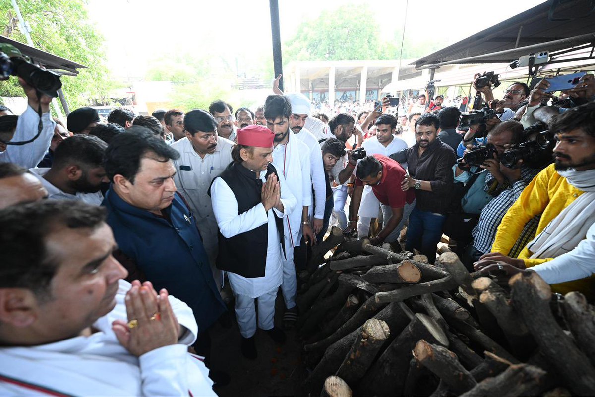Samajwadi Party tweet media