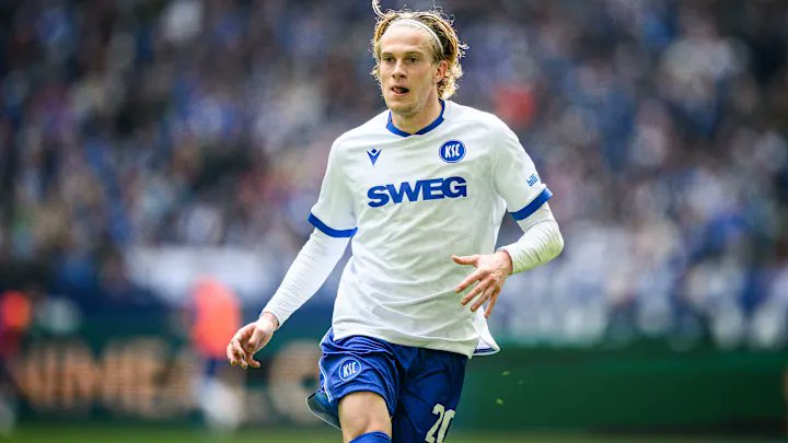 BorussiaXpl's tweet photo. 🖊️ Willkommen, David #Herold!

BMG verpflichtet Herold – einen Linksverteidiger, der in den vergangenen Jahren beim Karlsruher SC auf sich aufmerksam gemacht hat und nun den nächsten Schritt in seiner Karriere geht.

Ein Scoutingbericht über sein Defensivspiel - von @DenizGuelr: https://t.co/LrDfrIpB20