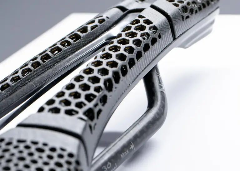 Behold3d's tweet photo. Mahdi Naïm Studio Develops AERIS Bicycle Saddle with 3D Printed Lattice and Vegetable-Tanned Leather - 3D Printing Industry https://t.co/rJ4VaFNmpD https://t.co/CfbHCB34RW